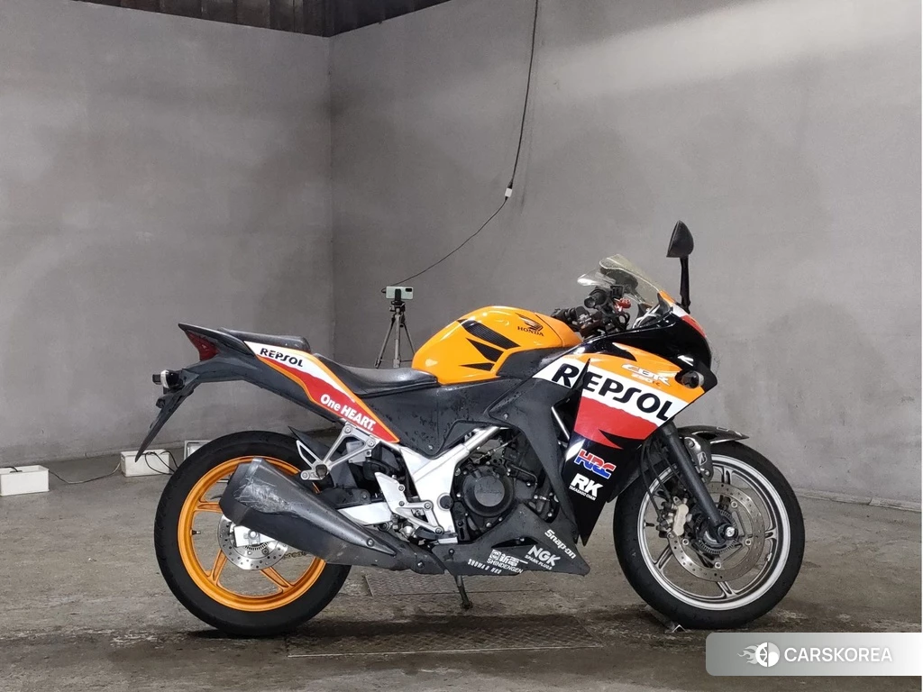 Проданный Honda CBR250R 2013 из Японии, фото 2