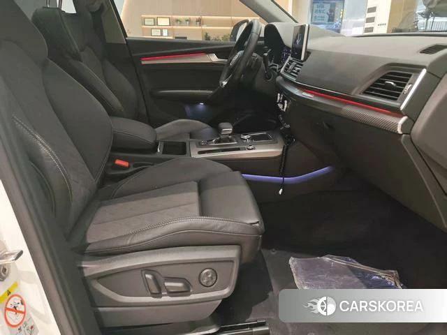 Audi Q5L 2019 Белый из Китая