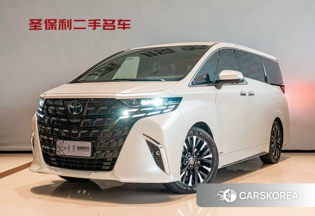 Toyota Elfa 2024 Белый из Китая