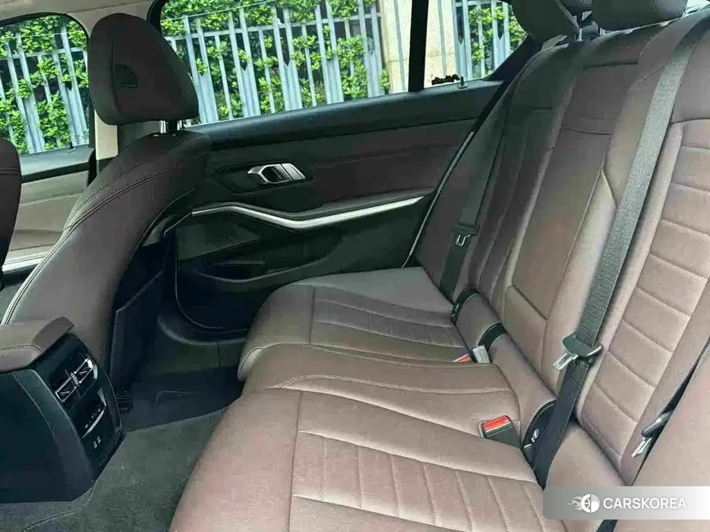 BMW 3 series 2020 Белый из Китая