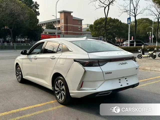 Dongfeng Fengshen Yi Hyun 2021 Белый из Китая