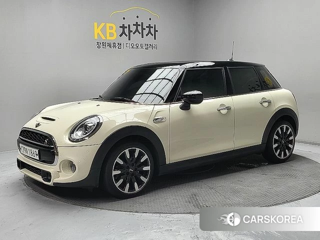 Mini Cooper S 2019 Белый из Кореи