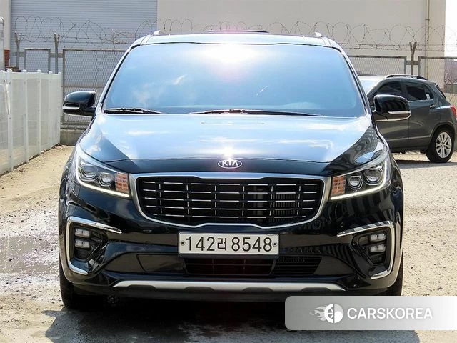 Kia The New Carnival 2018 Черный из Кореи