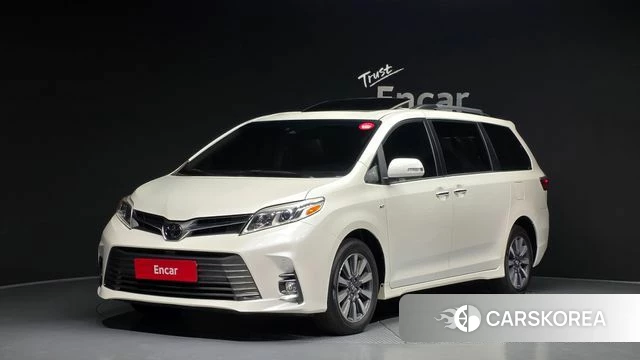 Toyota Sienna 2018 Белый из Кореи