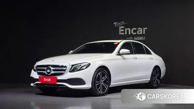 Mercedes-Benz E-Class W213 2020 Белый из Кореи