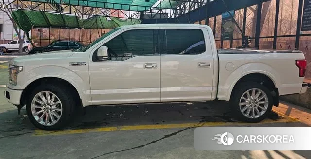 Ford F150 2018 Жемчужный цвет из Кореи