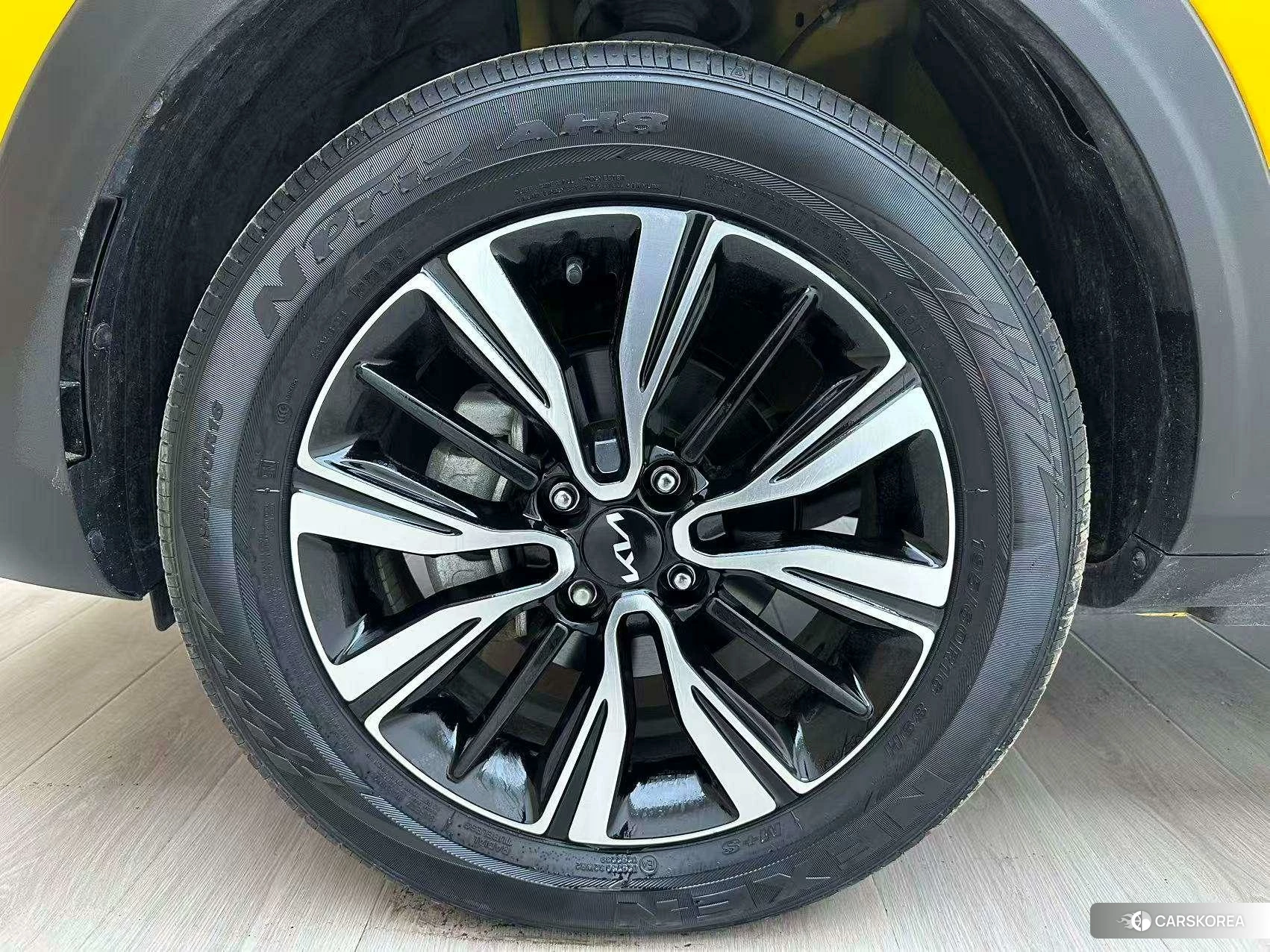 Kia Yi Ran 2021 Желтый из Китая