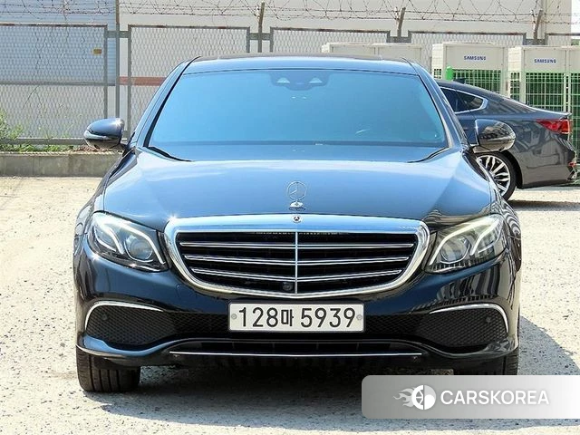 Mercedes-Benz E-Class W213 2018 Черный из Кореи