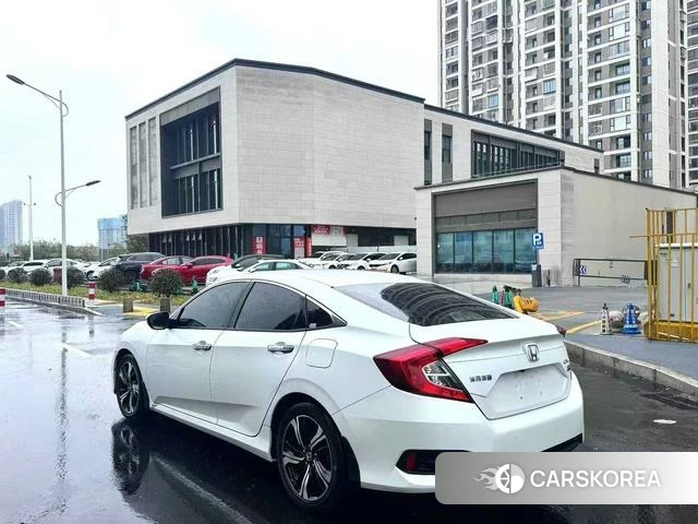 Honda Civic 2021 Белый из Китая