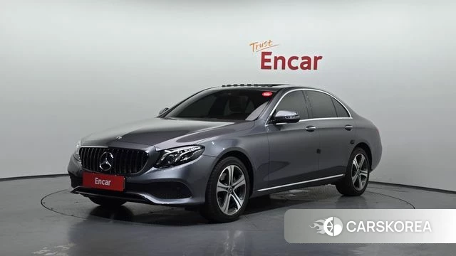 Mercedes-Benz E-Class W213 2018 Серый из Кореи