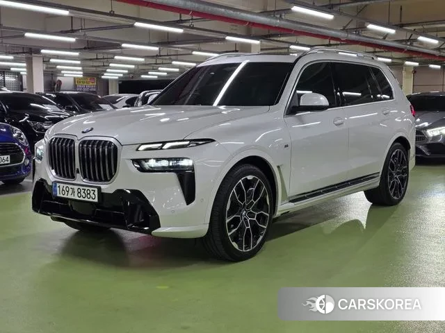 BMW X7 (G07) 2023 Белый из Кореи