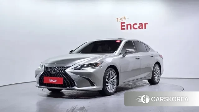 Lexus ES300h 7th generation 2023 Серебристо-серый из Кореи