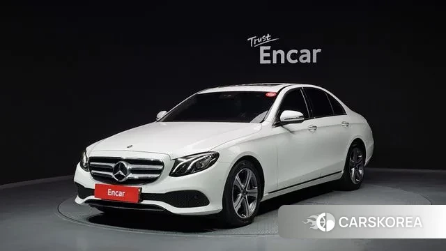 Mercedes-Benz E-Class W213 2019 Белый из Кореи