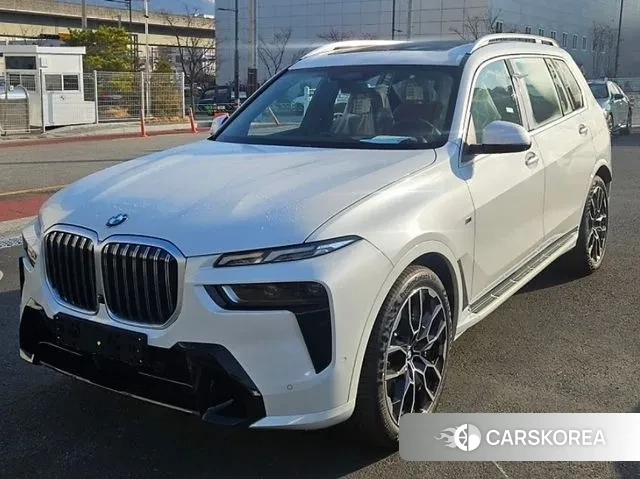 BMW X7 (G07) 2023 Белый из Кореи