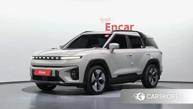 Ssangyong Torres EVX 2024 Жемчужный цвет из Кореи