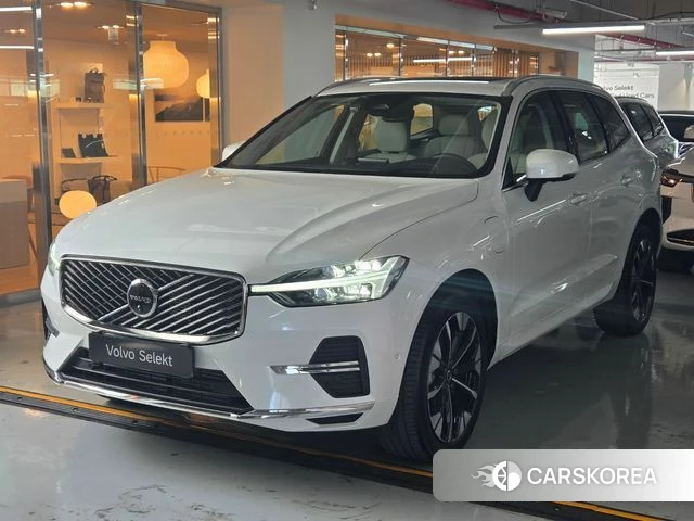 Volvo XC60 second Generation 2026 Белый из Кореи