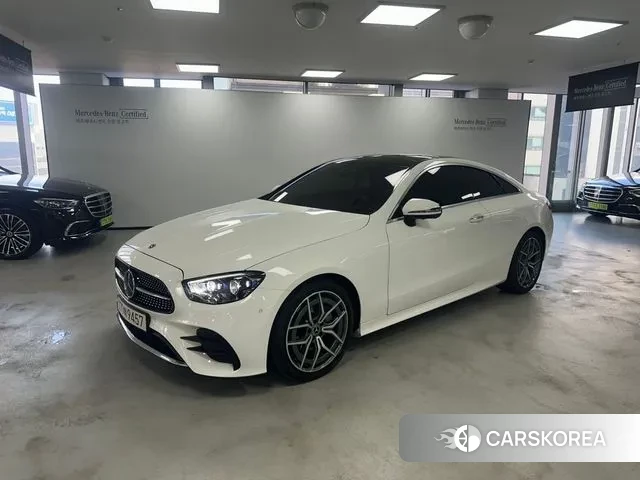 Mercedes-Benz E-Class W213 2023 Белый из Кореи