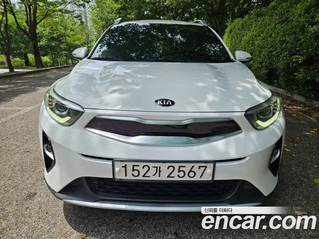 Kia Stonic 2020 Белый из Кореи