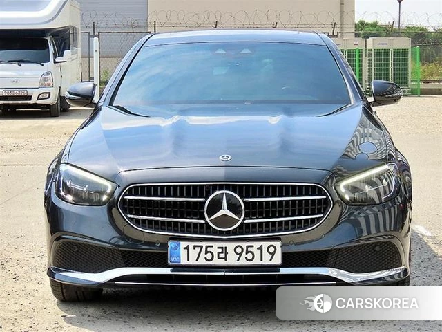 Mercedes-Benz E-Class W213 2020 Серый из Кореи