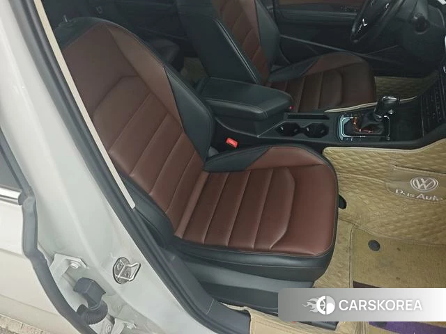 Volkswagen Lavida 2021 Белый из Китая