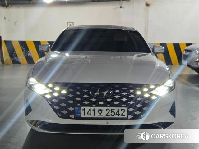 Hyundai The New Grandeur IG Hybrid 2021 Белый из Кореи