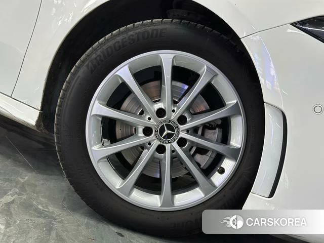 Mercedes-Benz Class A 2020 Белый из Китая