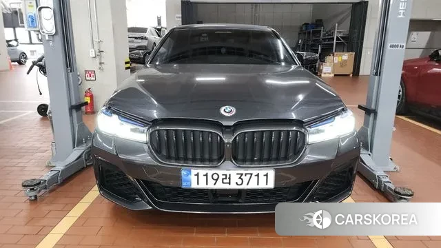 BMW 5 Series (G30) 2022 Серый из Кореи