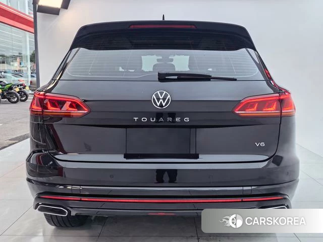Volkswagen Touareg 2023 Черный из Китая