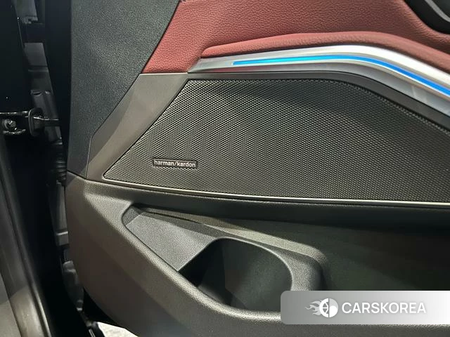 BMW 3 series 2023 Черный из Китая