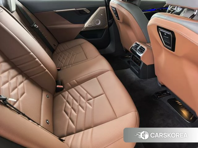 BMW 5 series 2025 Белый из Китая