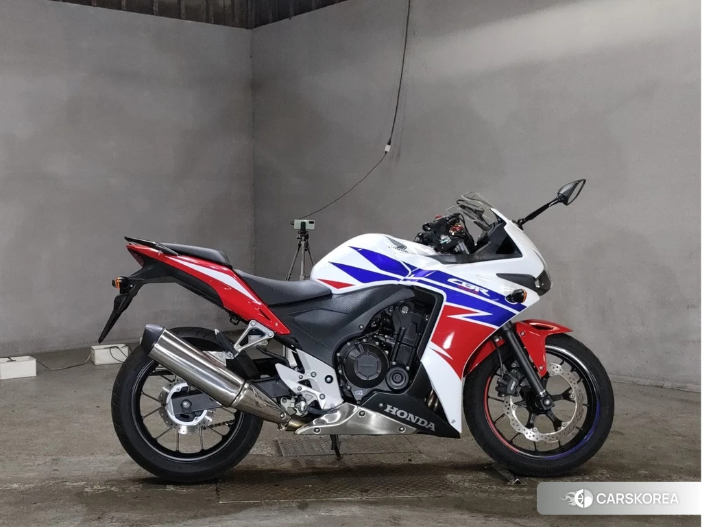 Проданный Honda CBR400R 2013 из Японии, фото 2