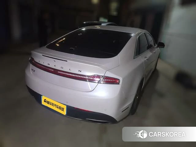Lincoln MKZ 2021 Белый из Китая