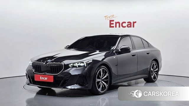 BMW 5 Series (G60) 2024 Серый из Кореи