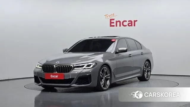 BMW 5 Series (G30) 2022 Серебристо-серый из Кореи