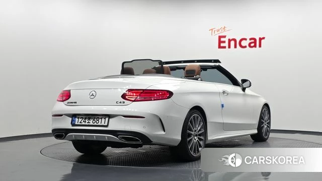 Mercedes-Benz C-Class W205 2018 Белый из Кореи
