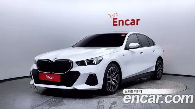 BMW 5 Series (G60) 2024 Белый из Кореи