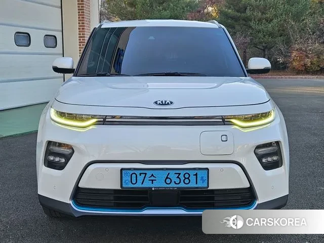 Kia Soul Booster EV 2020 Белый из Кореи