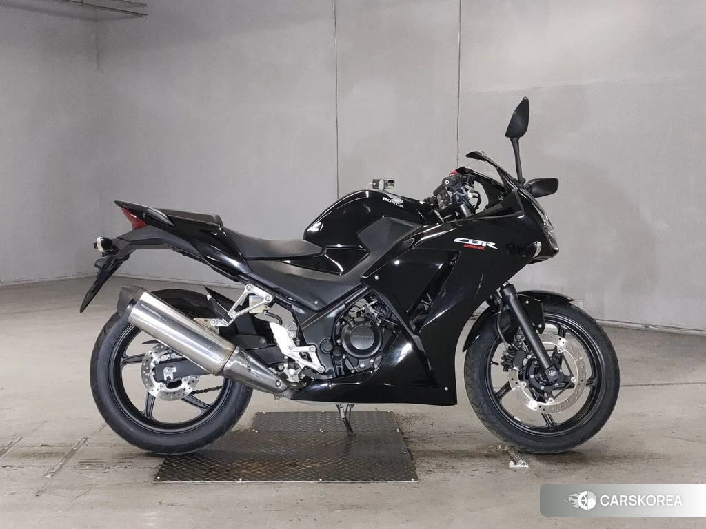 Проданный Honda CBR250R id 4171895 из Японии, фото 2