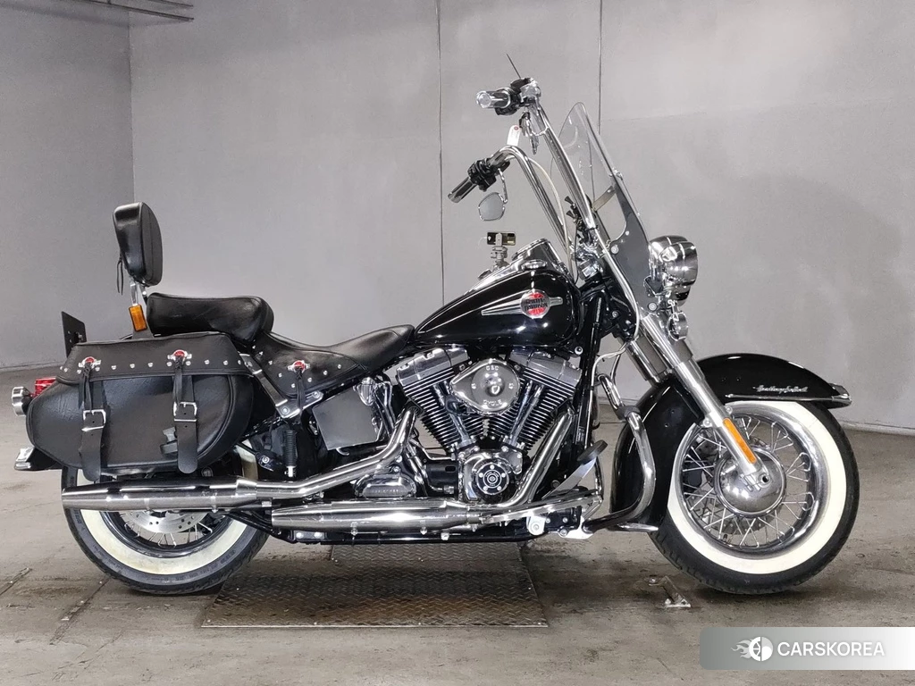 Проданный Harley-Davidson Heritage Softail Classic FLSTC1690 2016 из Японии, фото 2