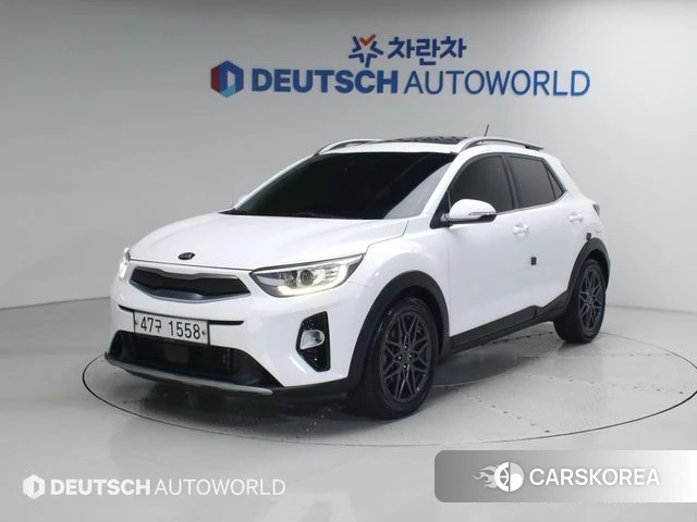 Kia Stonic 2018 Белый из Кореи