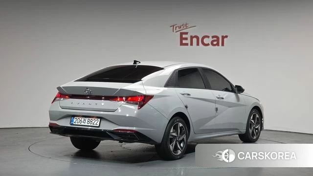 Hyundai Avante (CN7) 2021 Серебристо-серый из Кореи