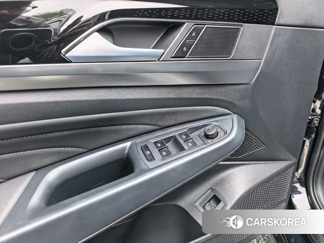 Volkswagen Passat 2024 Черный из Китая