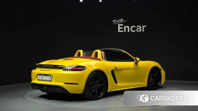 Porsche 718 Boxster 2018 Желтый из Кореи
