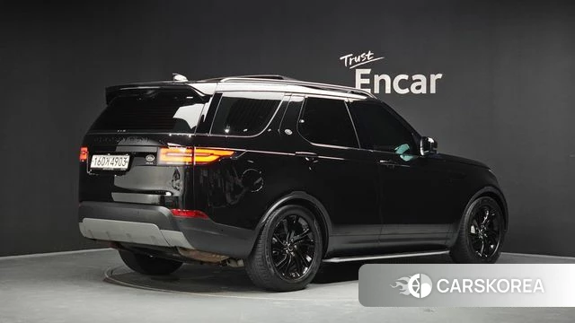 Land Rover Discovery 5 2019 Черный из Кореи
