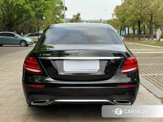 Mercedes-Benz E-class id 3882521 из Китая