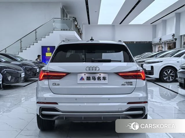 Audi Q3 2022 Белый из Китая