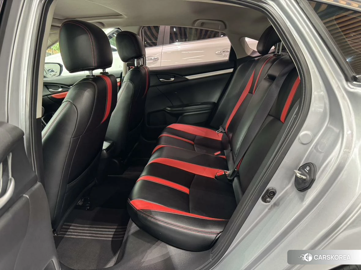 Honda Civic 2021 Серебристо-серый из Китая