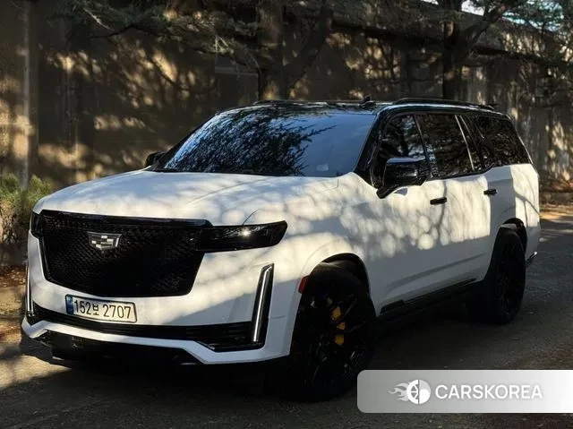 Cadillac Escalade 5th Generation 2023 Черный из Кореи