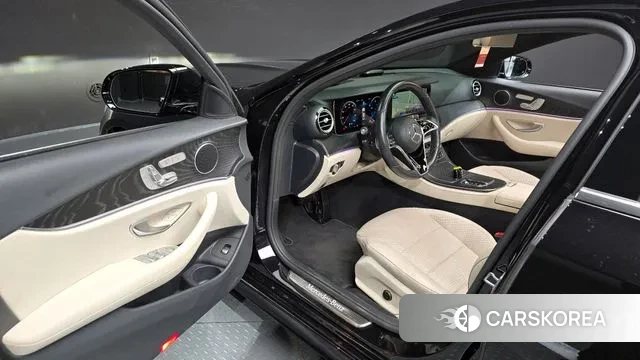 Mercedes-Benz E-Class W213 2022 Черный из Кореи