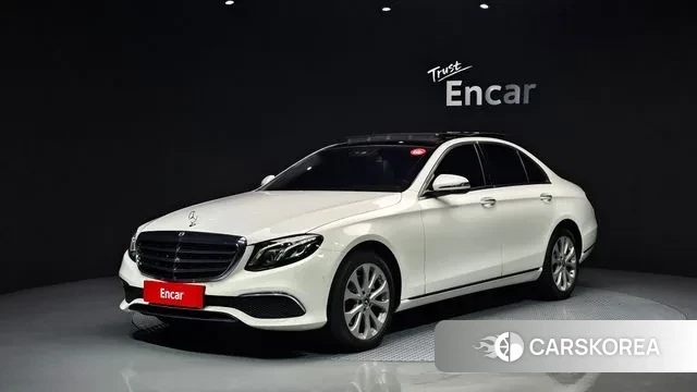 Mercedes-Benz E-Class W213 2019 Белый из Кореи
